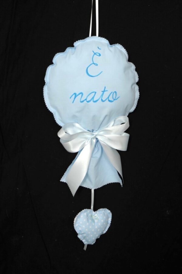 FIOCCO NASCITA ARTIGIANALE IN TESSUTO "E' NATO/A" azzurro (Cod. 33863-01)