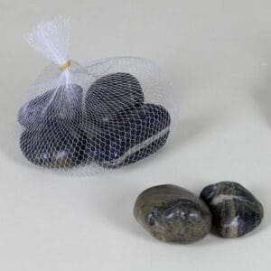 SASSI DI FIUME NERI IN RETE cm 4-6 - 1KG  (Cod. 34110-01)