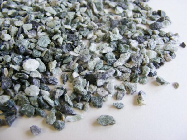 GRANULATO COLORATO MM 3-6 BUSTA 1KG verde-alpi (Cod. 2759-24)