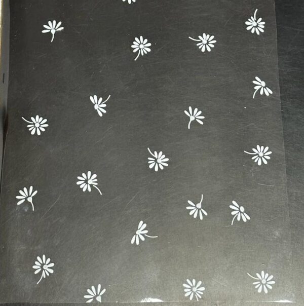 FOGLI CELLOPHANE TRASP. STAMPATO 30MY CM 100X130 50PZ carmen-bianco (Cod. 106-05)