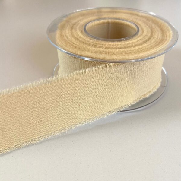 NASTRO SFRANGIATO MM 40 X 15 MT crema-15 (Cod. 36728-10)