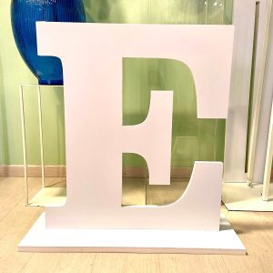 LETTERA GIGANTE CON BASE 70CM - ORDINARE TELEFONICAMENTE  (Cod. 37543-01)