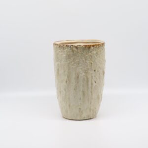 VASO ALTO CERAMICA 13,5X13,5 H20 CM crema (Cod. 41207-01)